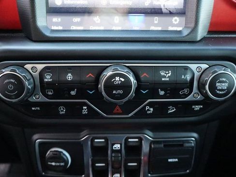 Used 2020 Jeep Wrangler Unlimited Rubicon image 24