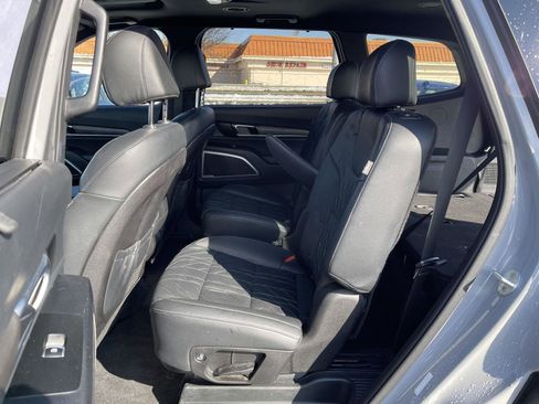 Used 2023 Kia Telluride EX X-Line image 17