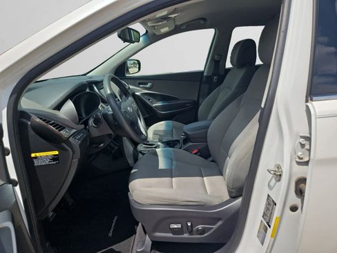 Used 2018 Hyundai Santa Fe Sport w/ 2.4L Value Package 02 FWD image 9