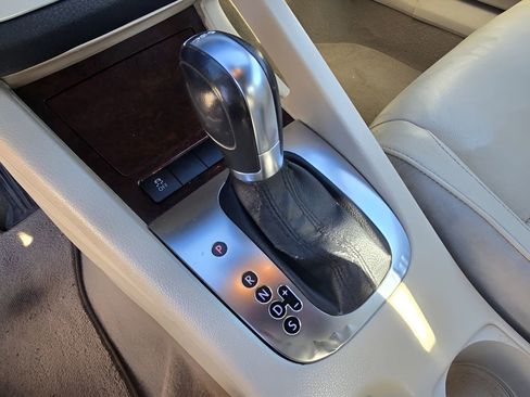 Used 2012 Volkswagen Eos Lux image 18