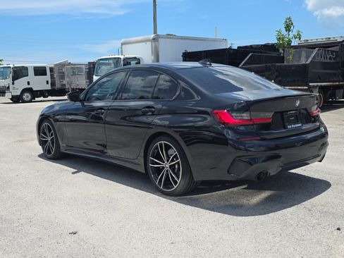 Used 2021 BMW 330i Sedan w/ M Sport Package RWD image 5