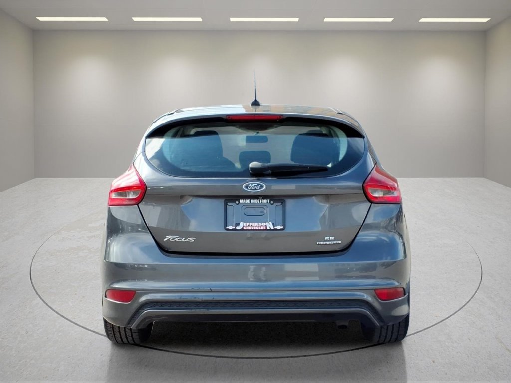 Used 2015 Ford Focus SE w/ SE Sport Package FWD image 5