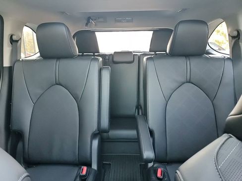 New 2026 Toyota Highlander Platinum image 23