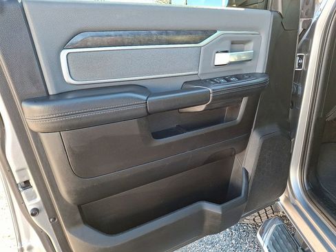 Used 2019 RAM 2500 Big Horn image 15