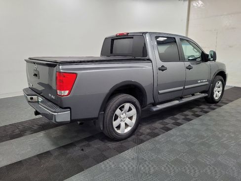 Used 2015 Nissan Titan SV w/ SV Value Truck Package AWD/4WD image 10