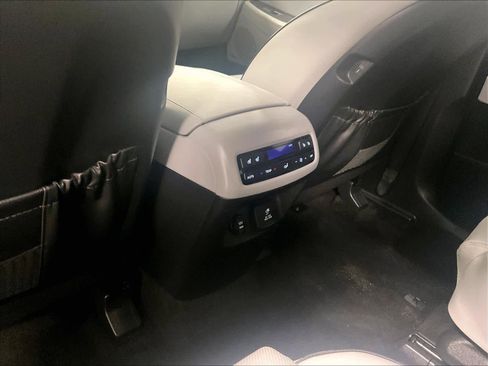 Used 2023 Hyundai Palisade SEL w/ Premium Package image 29