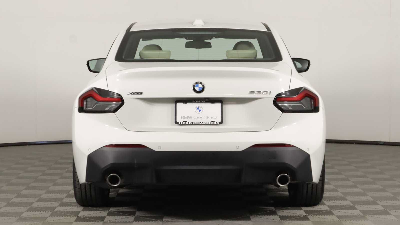 Used 2024 BMW 230i xDrive Coupe w/ Convenience Package AWD/4WD image 5