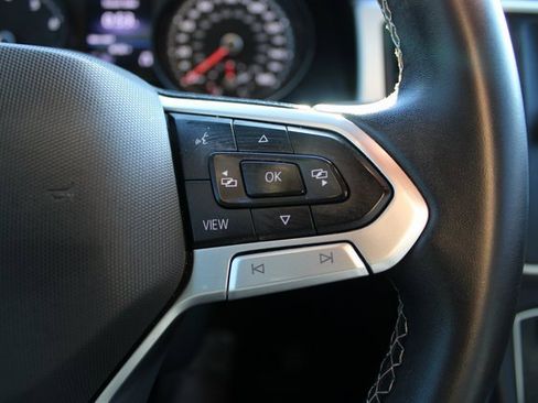 Used 2021 Volkswagen Atlas Cross Sport SE image 21