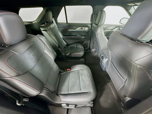 New 2026 Ford Explorer ST image 30
