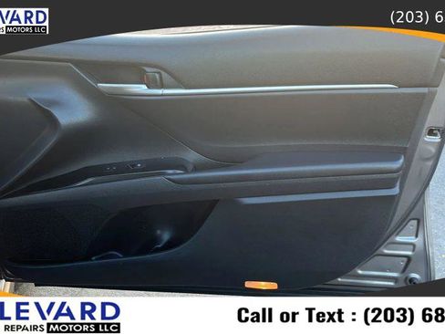 Used 2019 Toyota Camry SE image 17