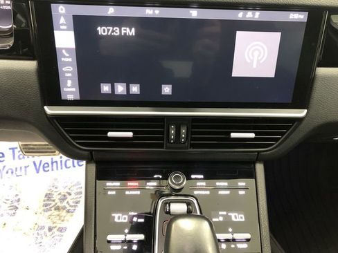 Used 2019 Porsche Cayenne S image 20