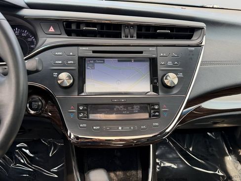 Used 2015 Toyota Avalon XLE Touring FWD image 18
