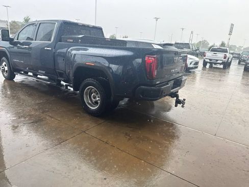 Used 2022 GMC Sierra 3500 Denali AWD/4WD image 5