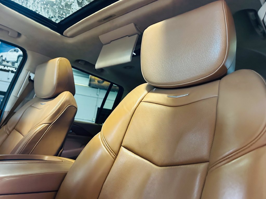 Used 2016 Cadillac Escalade ESV Platinum AWD/4WD image 10