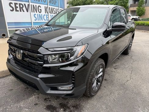 New 2026 Honda Ridgeline Sport image 2