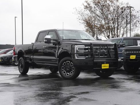 Used 2024 Ford F350 Platinum w/ FX4 Off-Road Package image 2