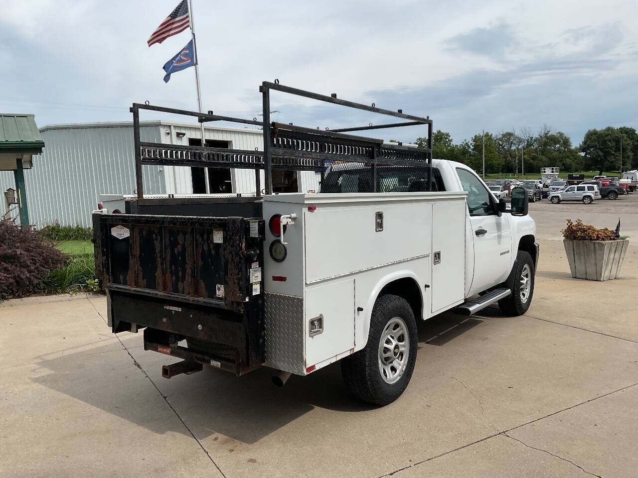 Used 2014 Chevrolet Silverado 3500 W/T AWD/4WD image 9