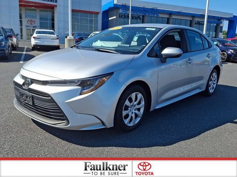 Certified 2024 Toyota Corolla LE FWD image 3
