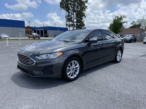 Used 2019 Ford Fusion SE FWD image 9