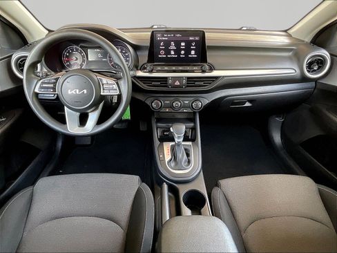 Used 2023 Kia Forte LXS w/ LXS Technology Package FWD image 7