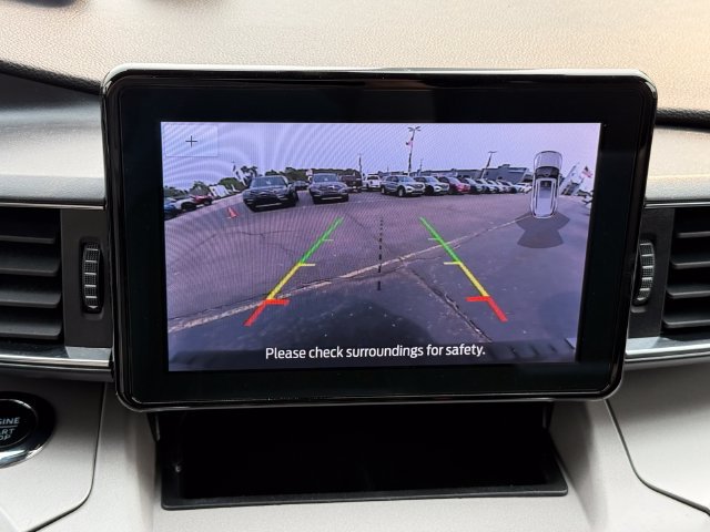 Certified 2023 Ford Explorer XLT w/ Equipment Group 202A AWD/4WD image 12