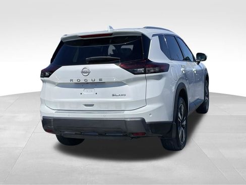 Certified 2024 Nissan Rogue SL w/ SL Premium Package image 4