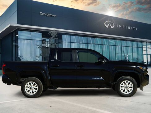 Used 2024 Toyota Tacoma SR5 image 4