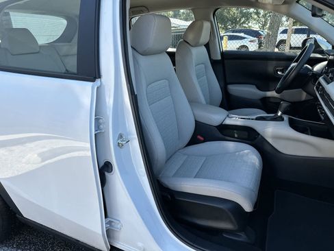 Used 2025 Honda HR-V LX image 9