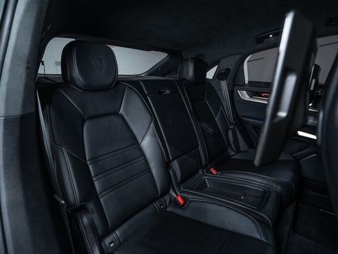 Used 2024 Porsche Cayenne Turbo GT AWD/4WD image 32