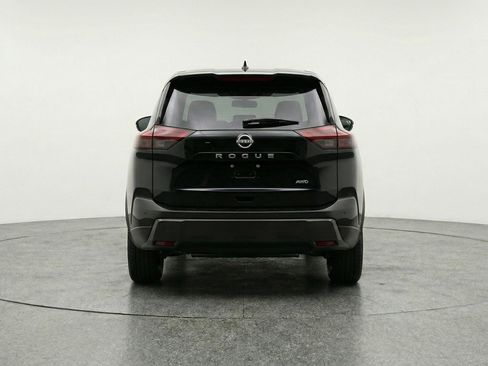 Used 2025 Nissan Rogue SV AWD/4WD image 7