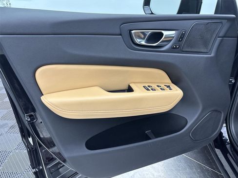 Used 2021 Volvo XC60 T5 Inscription w/ Climate Package image 26