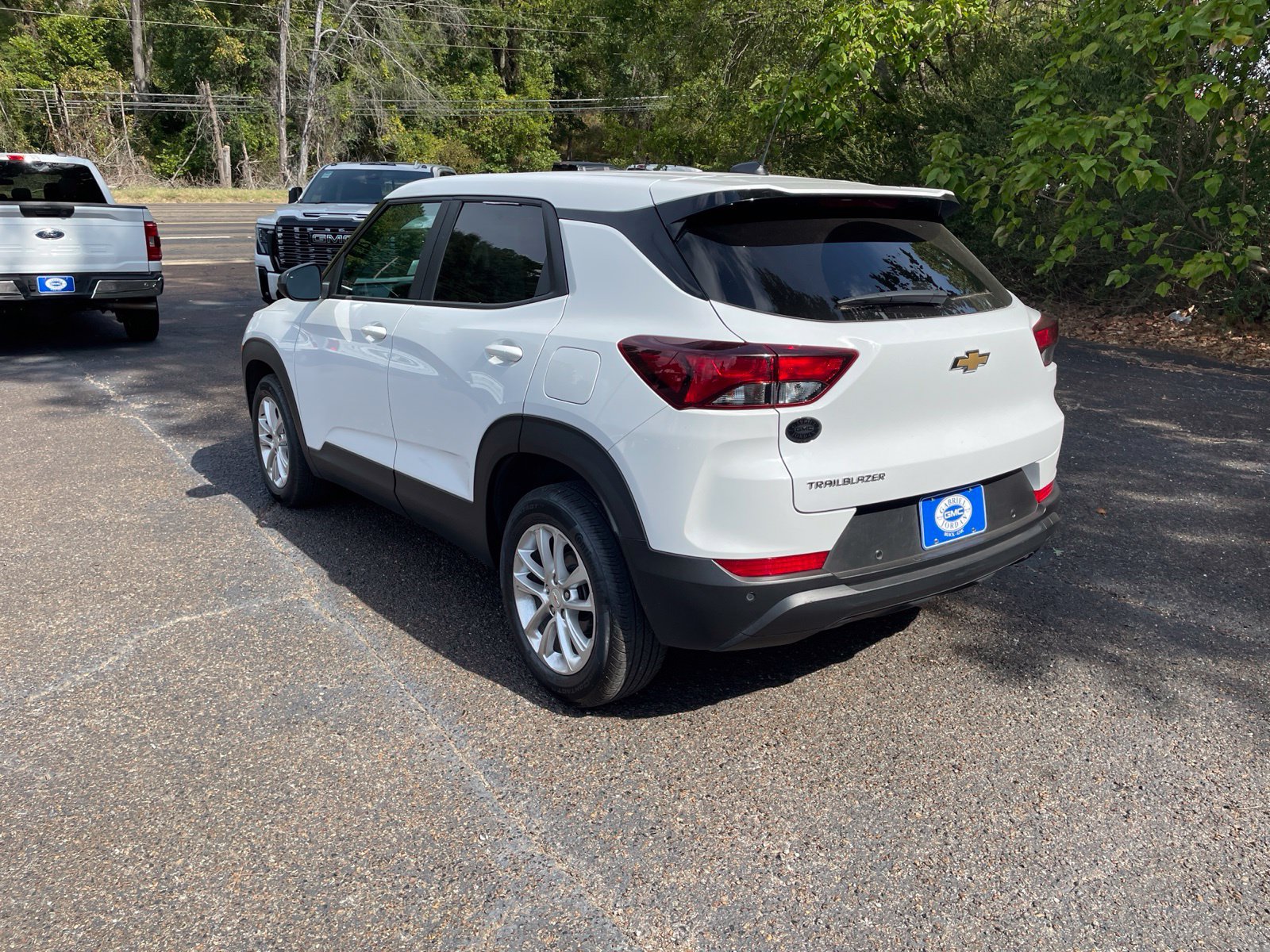 Used 2025 Chevrolet TrailBlazer LS w/ LS Convenience Package FWD image 3