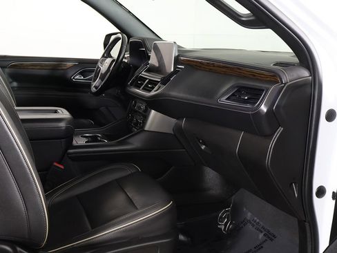 Used 2023 Chevrolet Suburban Premier AWD/4WD image 28