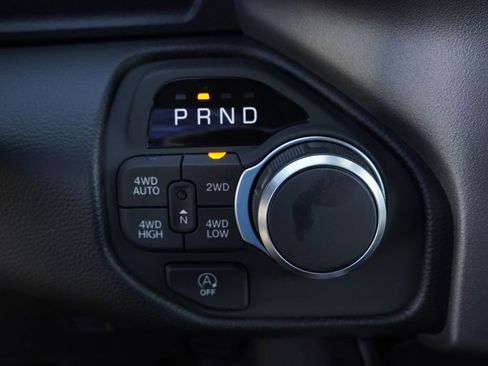 New 2026 RAM 1500 4x4 Crew Cab image 23