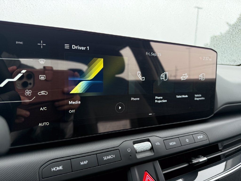 Certified 2025 Kia K4 EX FWD image 27