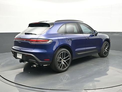 Certified 2023 Porsche Macan AWD/4WD image 22