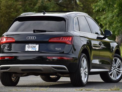 Used 2018 Audi Q5 2.0T Premium Plus w/ Premium Plus Package AWD/4WD image 5
