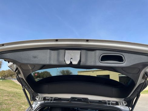 Used 2025 Jeep Compass Limited image 23