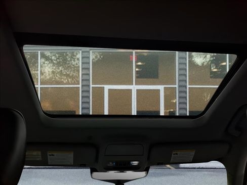 Used 2022 Ford Explorer XLT w/ Equipment Group 202A image 13