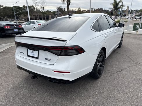 Certified 2025 Honda Accord Touring image 5