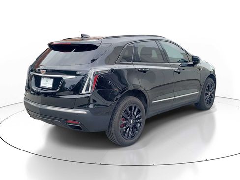 Used 2024 Cadillac XT5 Sportv w/ Technology Package AWD/4WD image 3