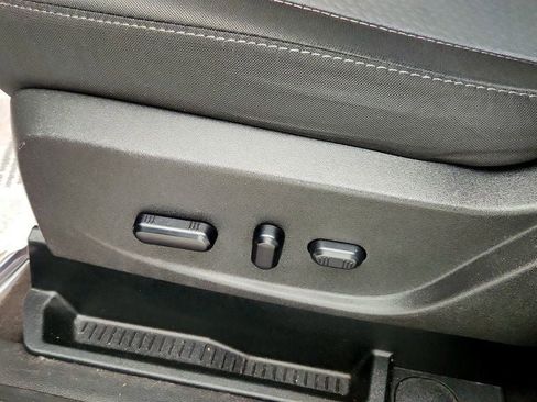 Used 2019 Ford Escape SE image 11