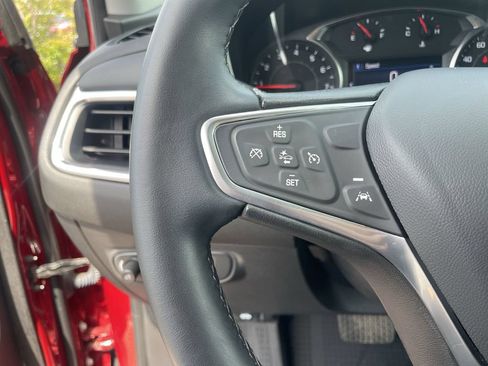 Used 2023 Chevrolet Equinox LT AWD/4WD image 17