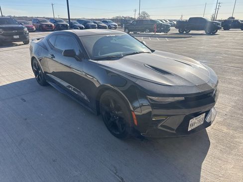 Used 2018 Chevrolet Camaro SS image 4