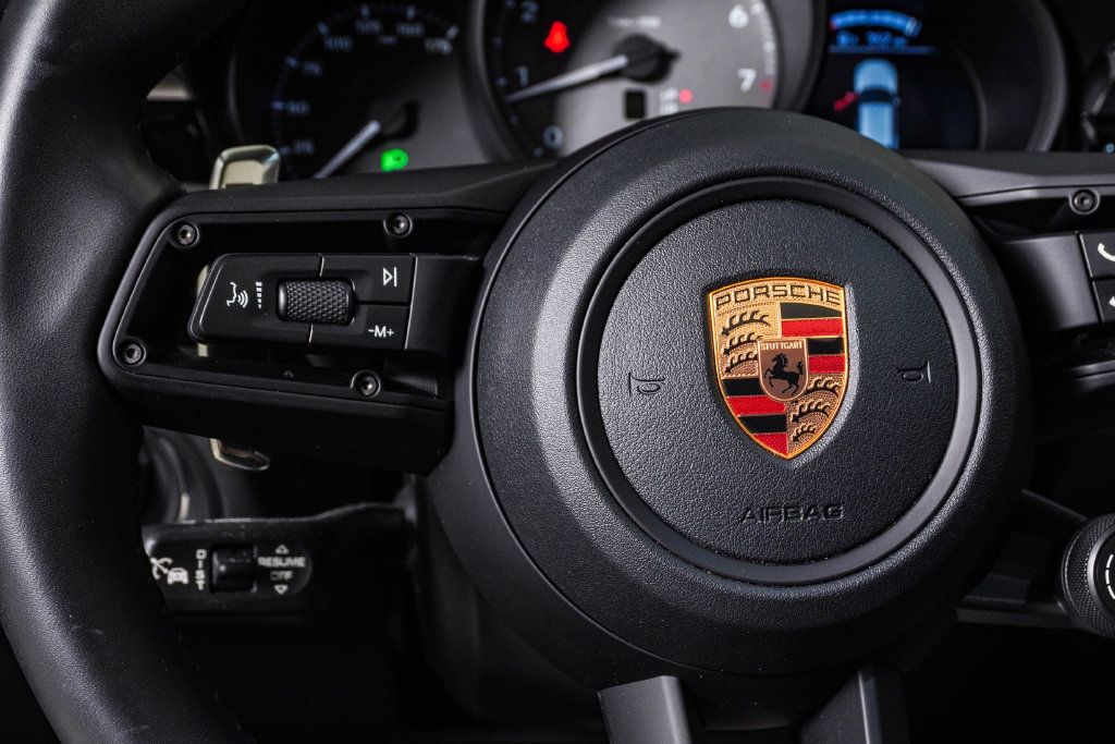 Certified 2026 Porsche Macan S AWD/4WD image 20