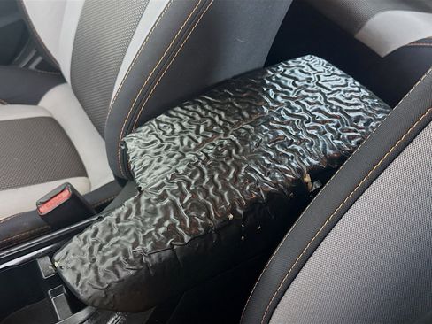 Used 2019 Subaru Crosstrek 2.0i Premium image 18