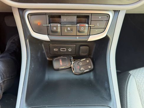 Used 2023 GMC Terrain SLE w/ Driver Convenience Package AWD/4WD image 20