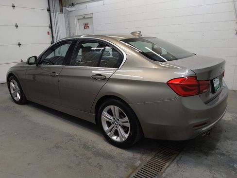 Used 2016 BMW 328i xDrive Sedan AWD/4WD image 3