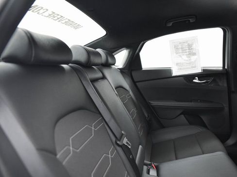 Used 2024 Kia Forte GT-Line image 16