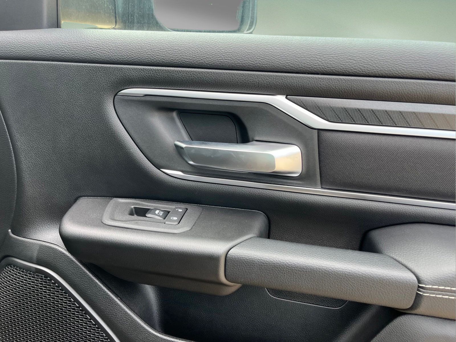 Used 2025 RAM 1500 Big Horn AWD/4WD image 34
